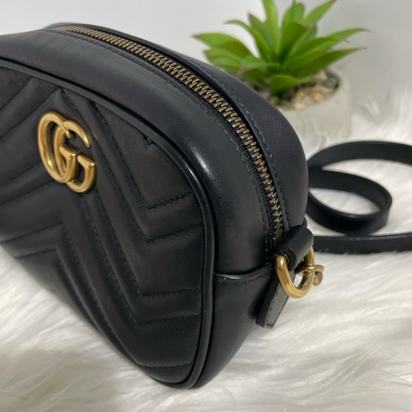 GUCCI MARMONT MINI BLACK (GUARANTEED AUTHENTIC) - Picture 2 of 15